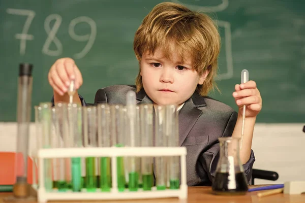 Chemistry classes for students in Mississauga